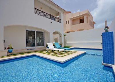 Casa La Mera Mora back yard pool