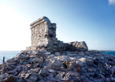 Casa La Mera Mora-local ruins